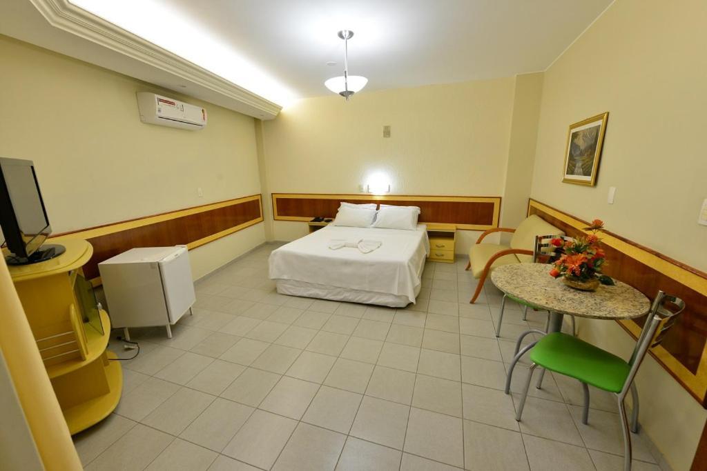 Vind'S Plaza Hotel Caratinga Eksteriør bilde